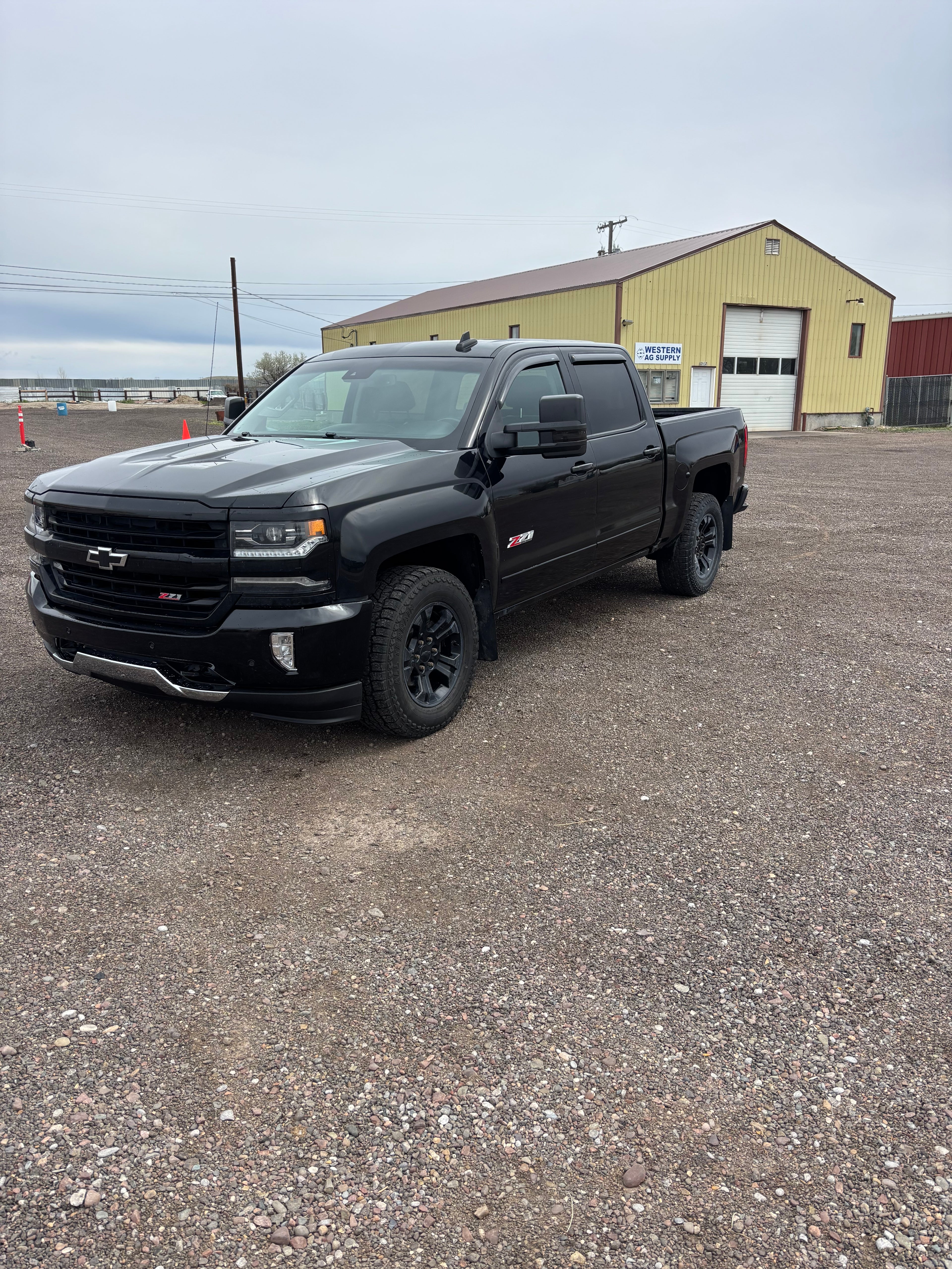 2018 Chevy Silverado 1500 Z71 LTD 4WD