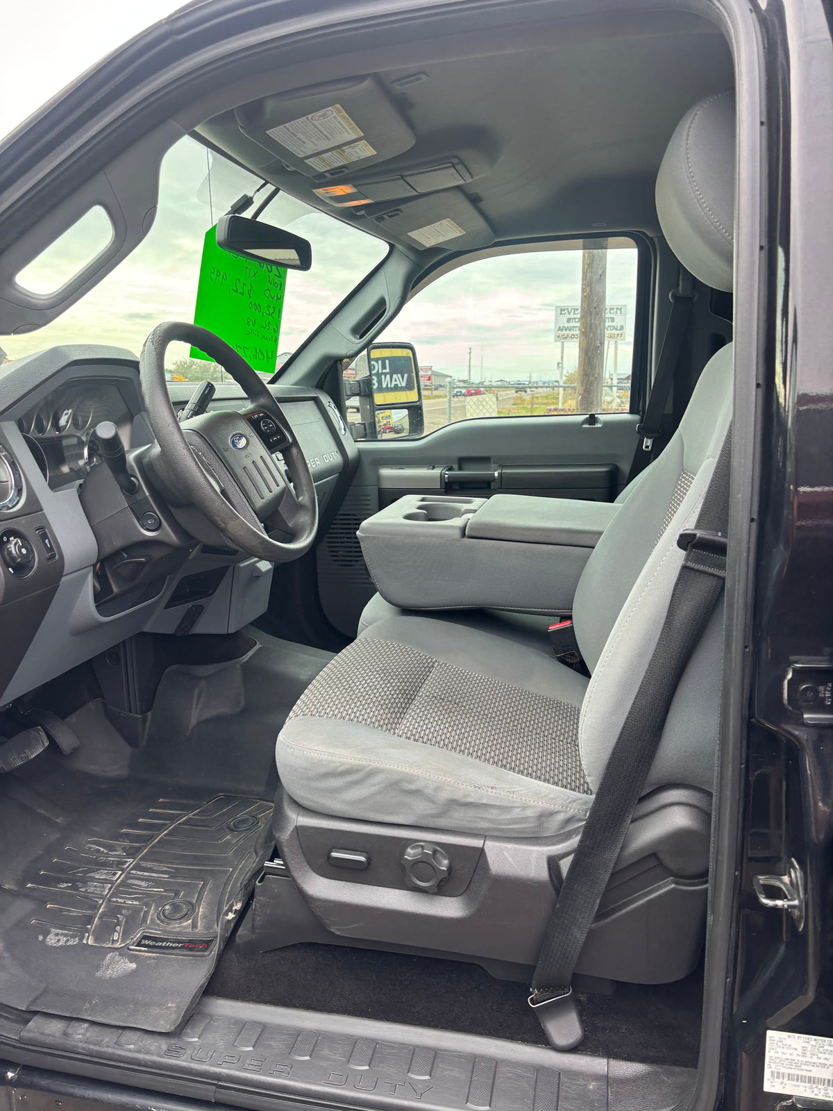 2015 Ford F-250 XLT Crew Cab 4WD | 6.2L V8